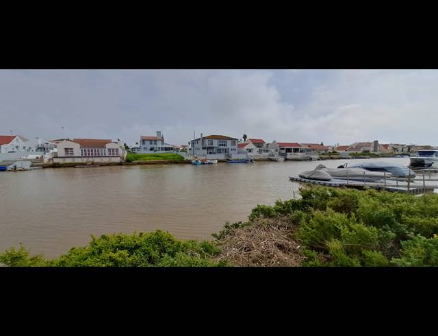 958M² VACANT LAND FOR SALE IN PORT OWEN